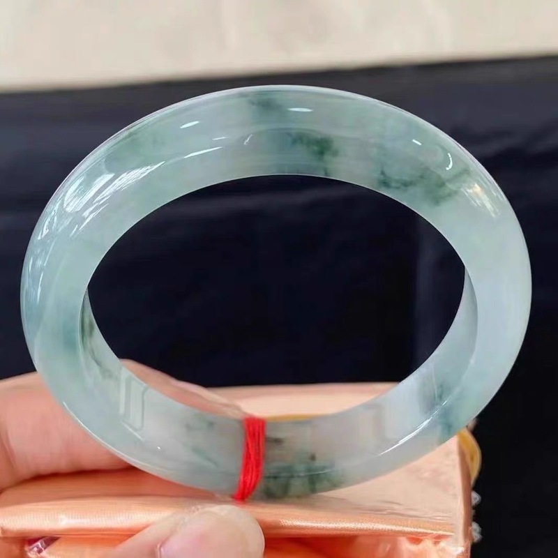 Myanmar jadeite with blue flor - Bracelets 评论和价格