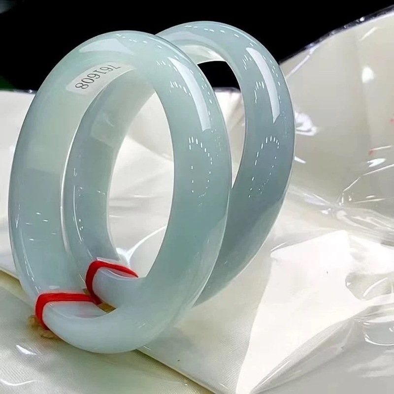 Old Mine Icy Burmese Bracelet, - Bracelets 评论和价格