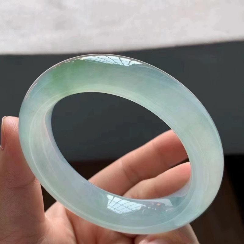 Light ice jade for girls, Burm - Bracelets 评论和价格